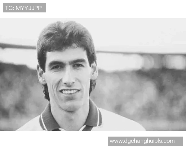 现役6号足球明星的风采与成就解析