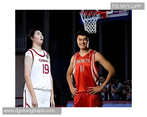 吴娜专访：从青涩球员到篮球女神的成长之路回顾